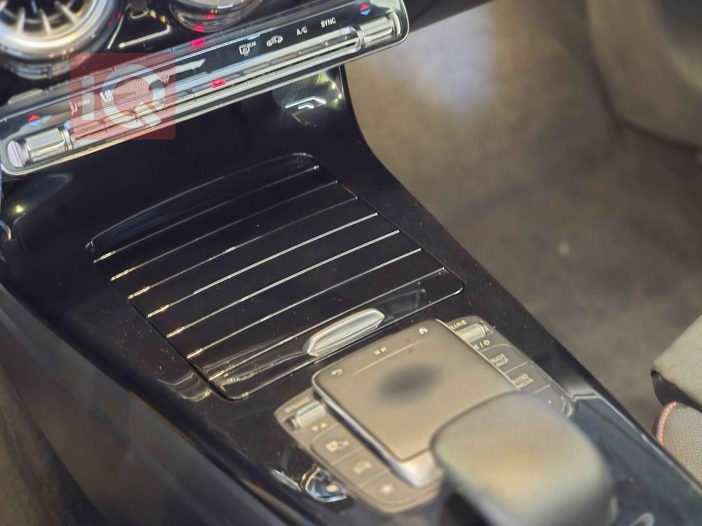 مێرسێدس بێنز CLA